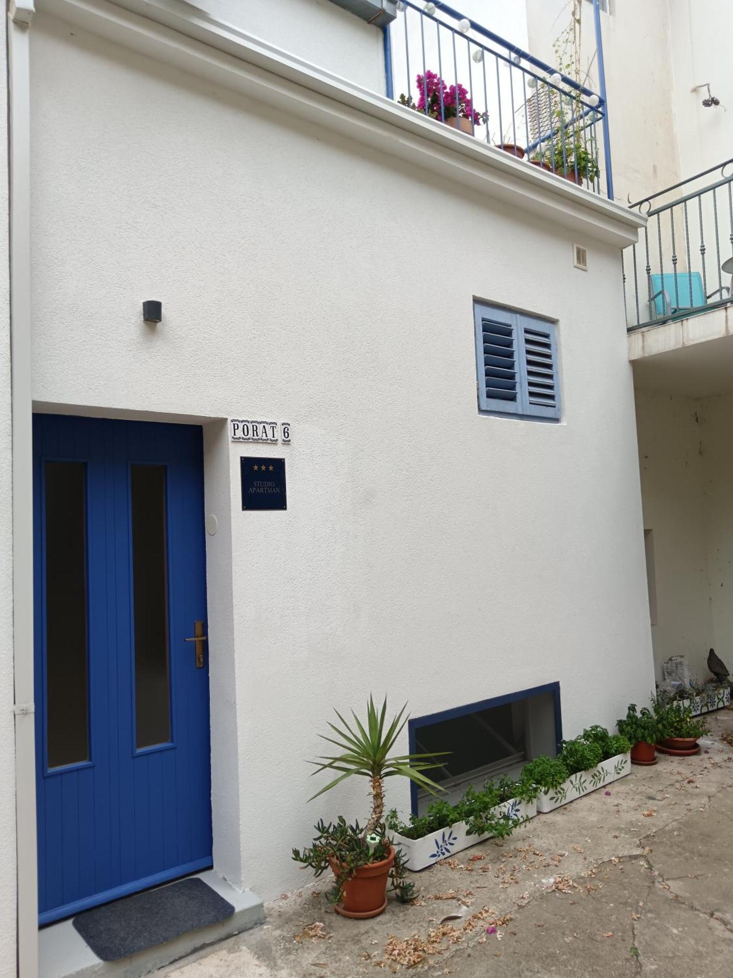 Apartment Studio With Magic View Podgora